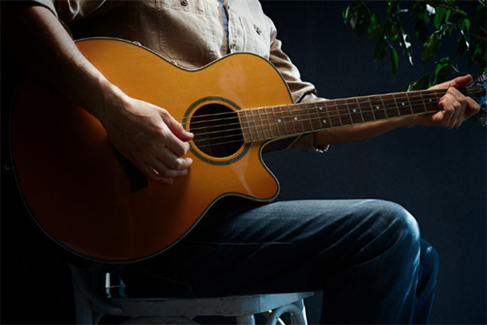 nơi bán đàn guitar giá rẻ ở TPHCM